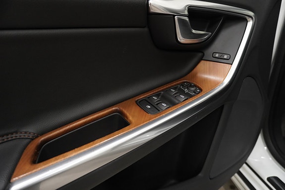 Volvo V60 Cross Country 13 of 26