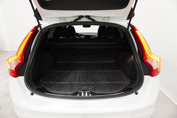 Volvo V60 Cross Country 26 of 26
