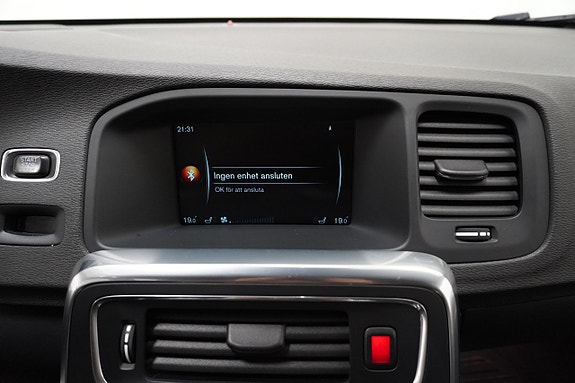 Volvo V60 Cross Country 24 of 26