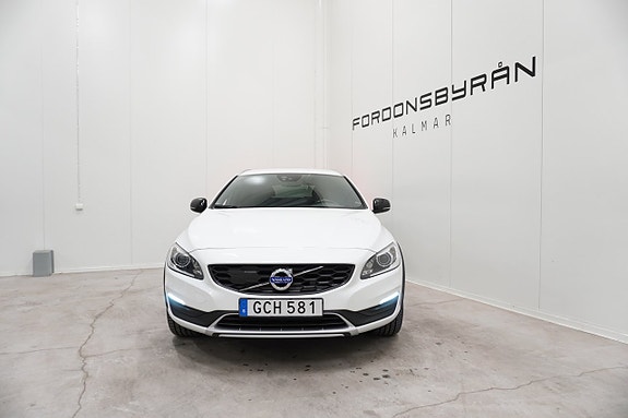 Volvo V60 Cross Country 4 of 26