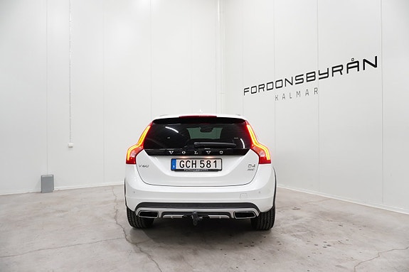 Volvo V60 Cross Country 7 of 26