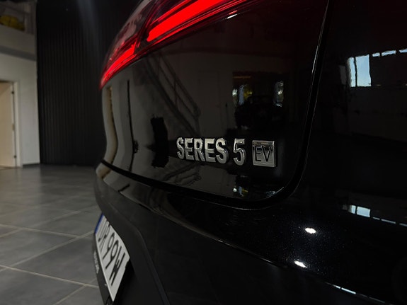 Seres 5 9 of 27