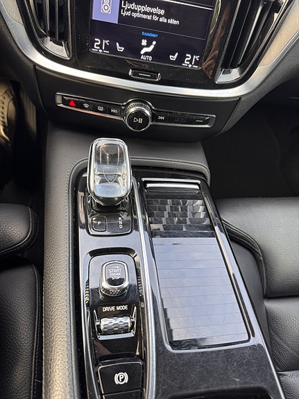 Volvo V60 7 of 23