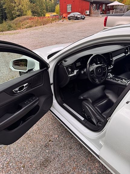 Volvo V60 5 of 23