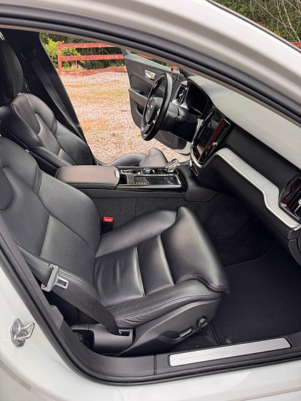Volvo V60 16 of 23