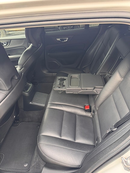 Volvo V60 17 of 23