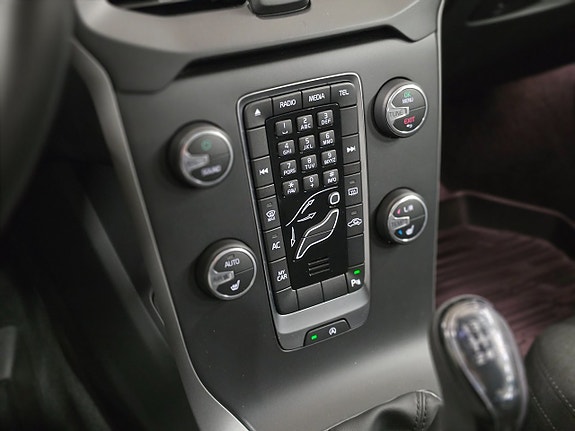 Volvo V40 14 of 21