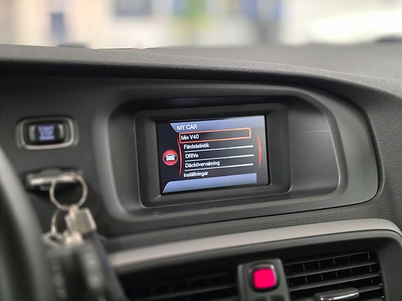 Volvo V40 18 of 21