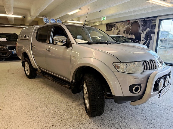 Mitsubishi L200 2 of 21