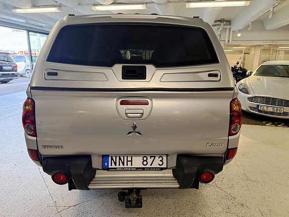 Mitsubishi L200 8 of 21