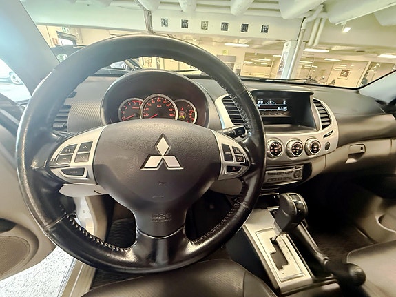 Mitsubishi L200 13 of 21