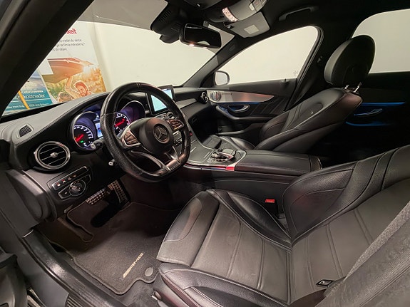Mercedes-Benz C63 12 of 25