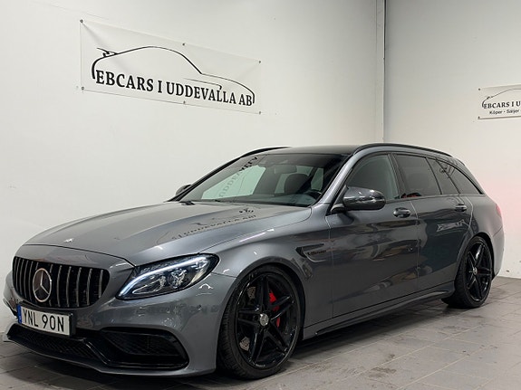 Mercedes-Benz C63 9 of 25