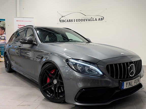 Mercedes-Benz C63 2 of 25