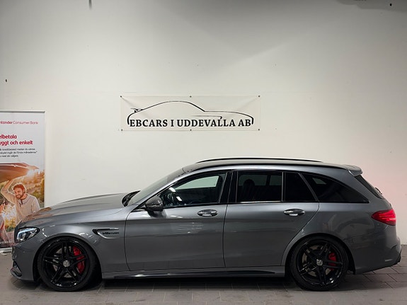 Mercedes-Benz C63 8 of 25
