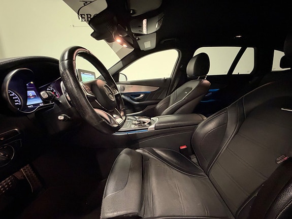 Mercedes-Benz C63 13 of 25