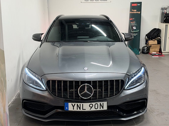 Mercedes-Benz C63 10 of 25