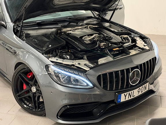 Mercedes-Benz C63 25 of 25
