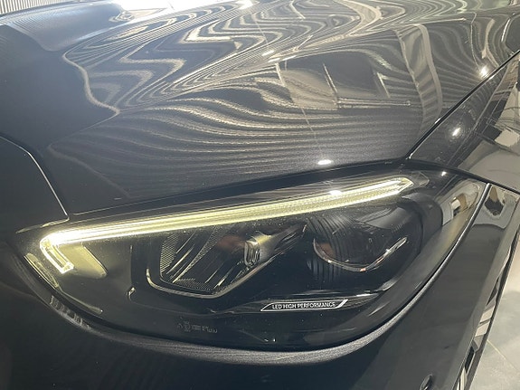 Mercedes-Benz C200 9 of 16