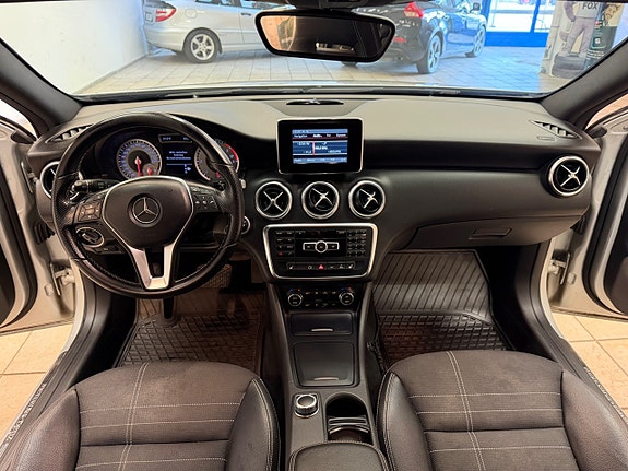 Mercedes-Benz A200 11 of 14