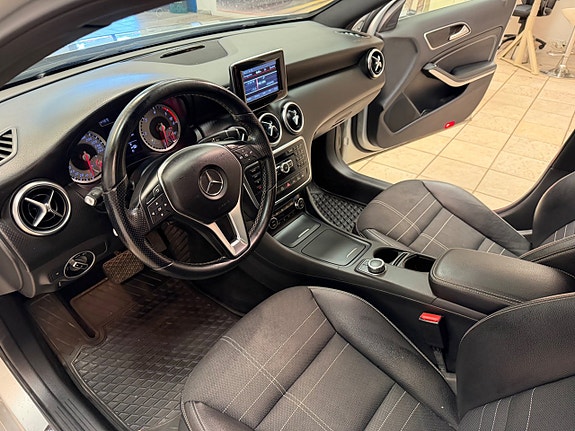 Mercedes-Benz A200 8 of 14