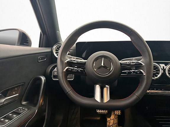 Mercedes-Benz A250 e 15 of 30