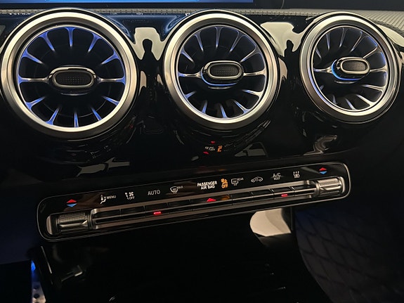 Mercedes-Benz A250 e 28 of 30