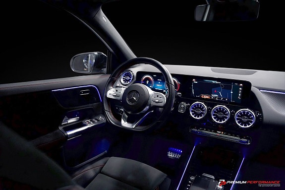 Mercedes-Benz GLA200 18 of 24