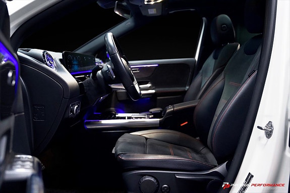 Mercedes-Benz GLA200 9 of 24
