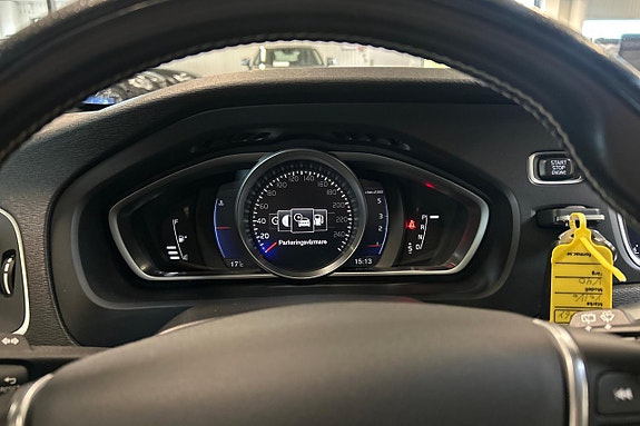 Volvo V40 18 of 25