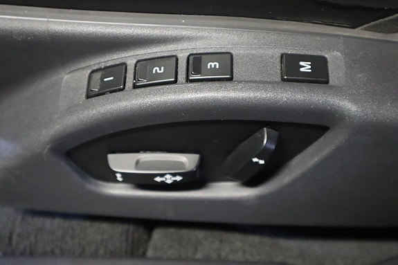 Volvo S60 18 of 30