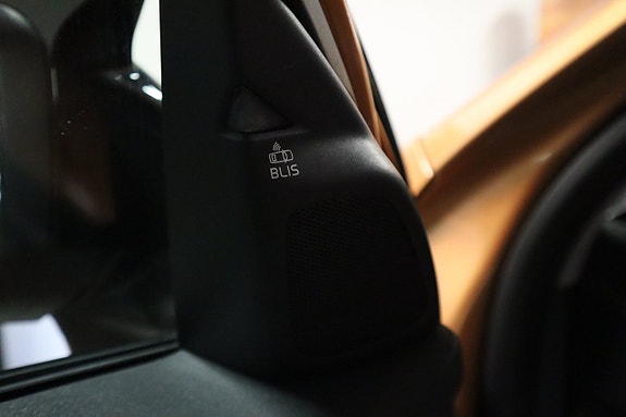Volvo S60 19 of 30