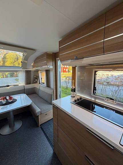 Adria Adora 593 UK 7 of 15