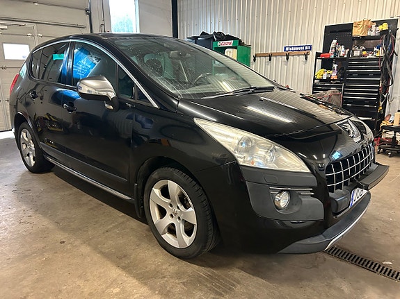 Peugeot 3008 2 of 7