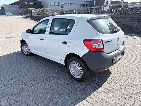Dacia Sandero 5 of 6