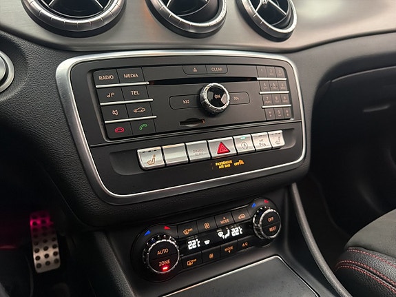 Mercedes-Benz CLA250 22 of 26
