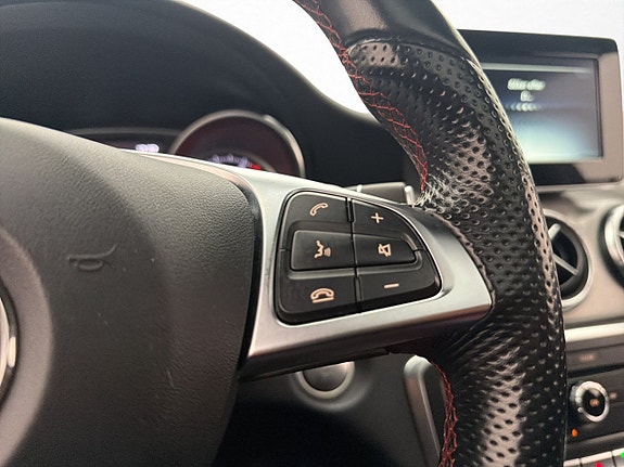 Mercedes-Benz CLA250 18 of 26