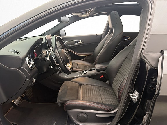 Mercedes-Benz CLA250 9 of 26