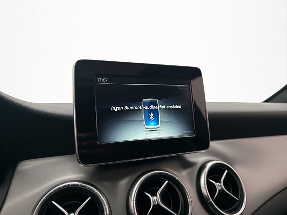 Mercedes-Benz CLA250 21 of 26