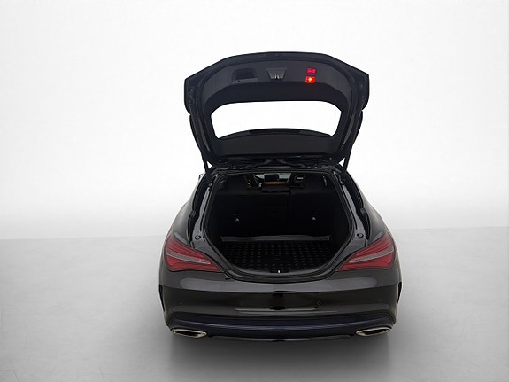 Mercedes-Benz CLA250 26 of 26