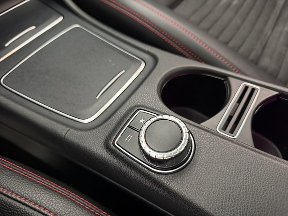 Mercedes-Benz CLA250 23 of 26