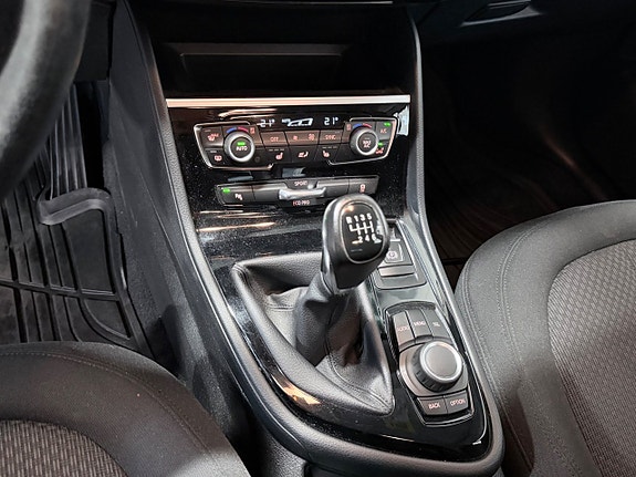 BMW 218i 13 of 19