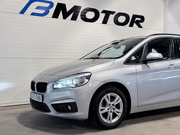 BMW 218i 5 of 19