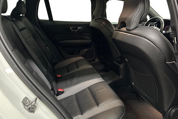 Volvo V60 16 of 30