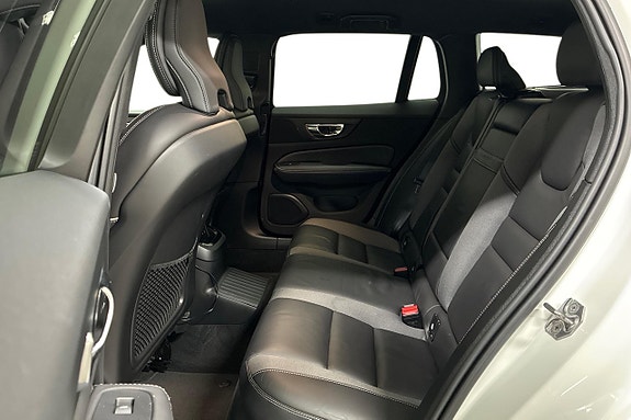 Volvo V60 14 of 30