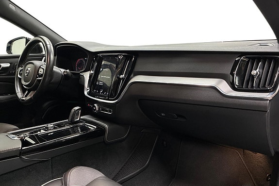 Volvo V60 15 of 30