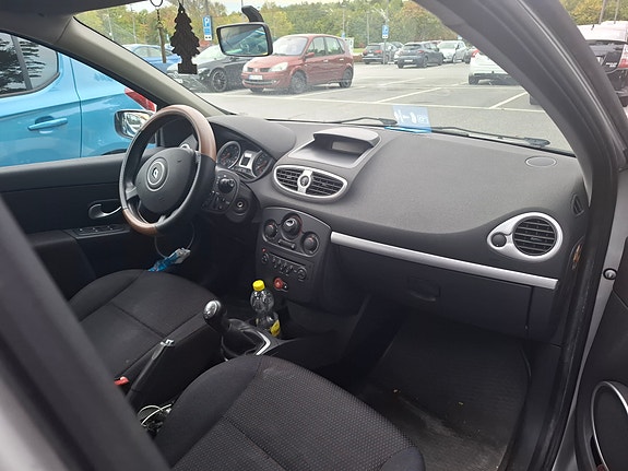 Renault Clio 5 of 6