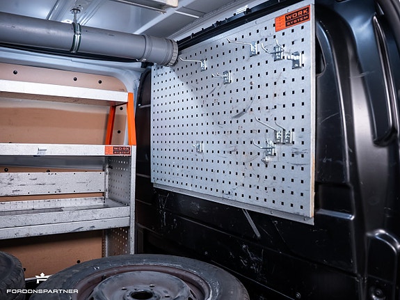 Ford Transit Custom 17 of 30
