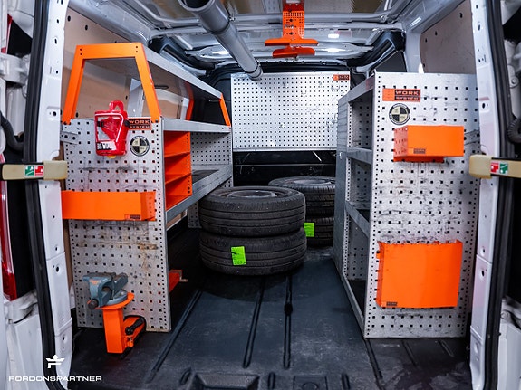 Ford Transit Custom 19 of 30