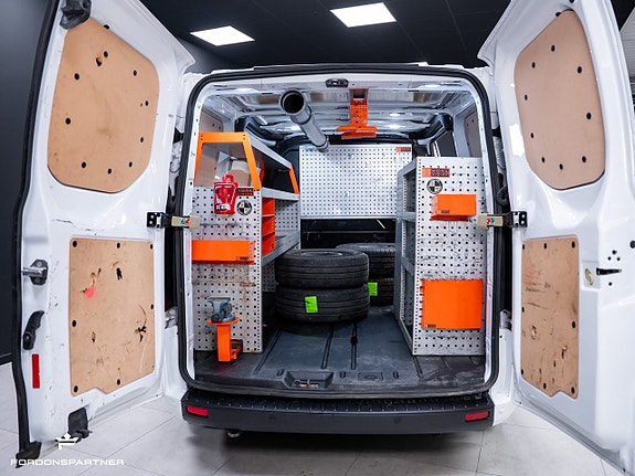 Ford Transit Custom 18 of 30